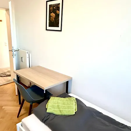 Apartment Perfekt Fuer Monteure - 5 Einzelbetten