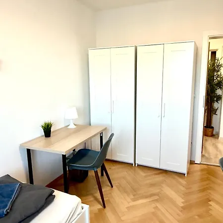 Perfekt Fuer Monteure - 5 Einzelbetten דירה *